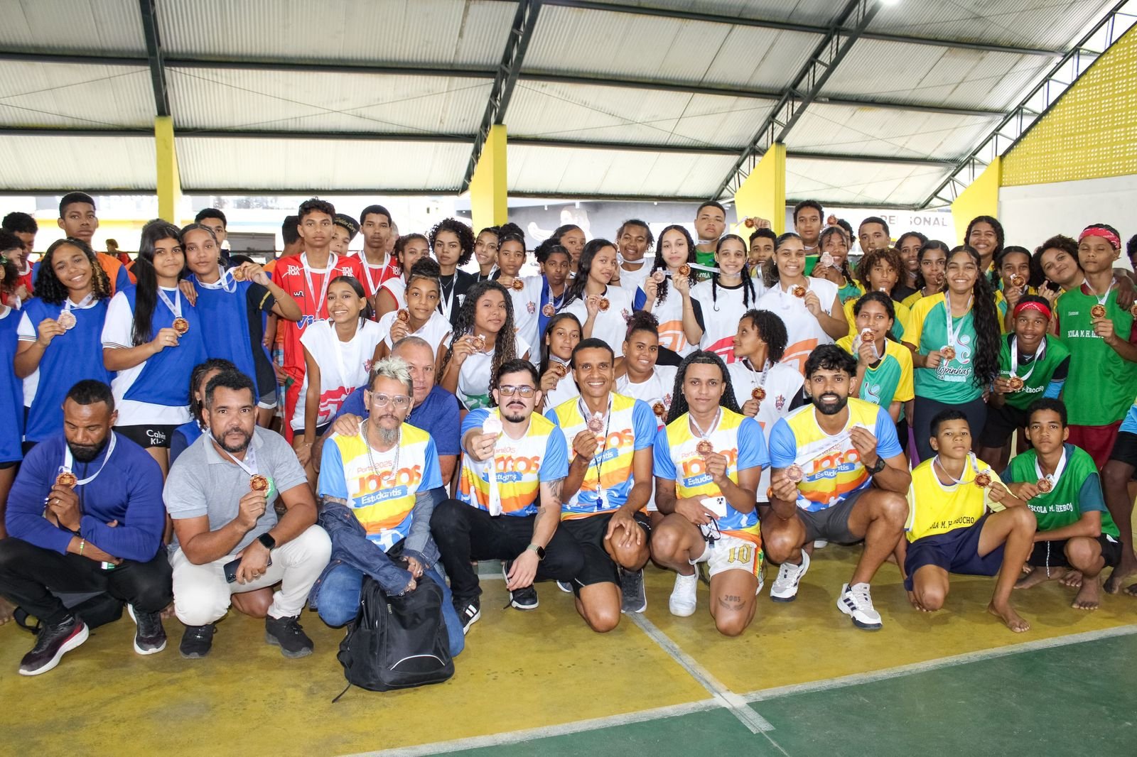 Abertura dos jogos Estudantis reúne cerca de 2 mil alunos