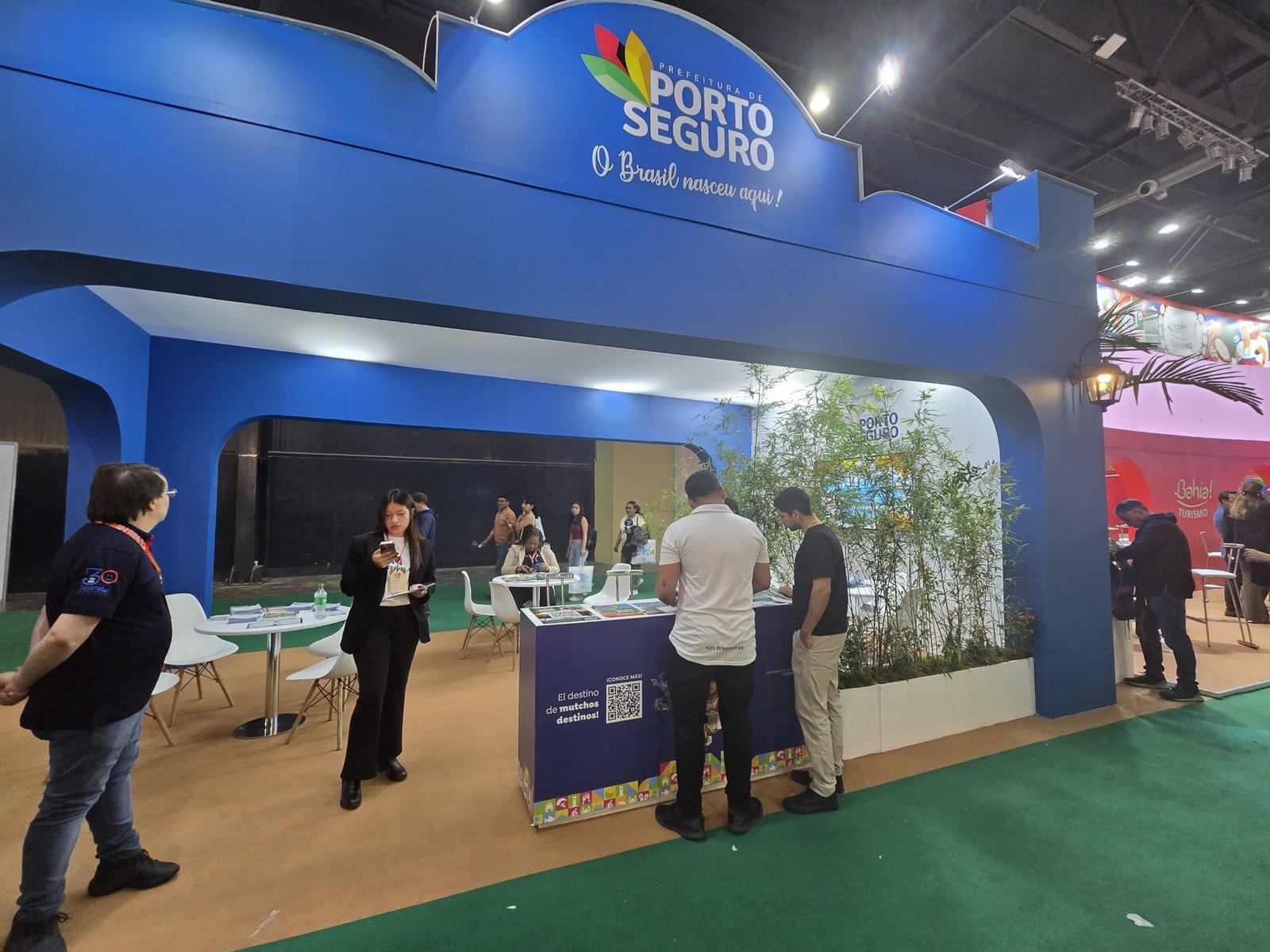 Porto Seguro presente na FIT 2025 estande próprio, na Argentina