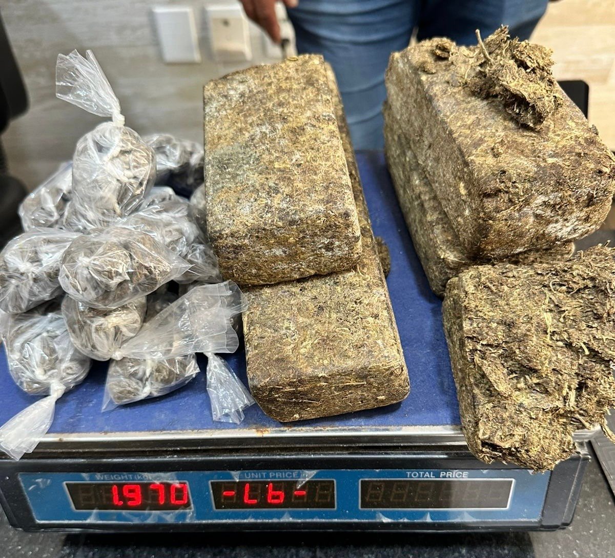 Polícia Militar Realiza Grande Apreensão de Drogas em Itagimirim