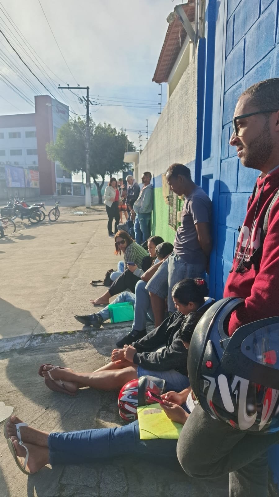 EUNÁPOLIS CHEGA AO LIMITE: A POPULAÇÃO NAO SUPORTA MAIS A GESTÃO DE ROBÉRIO OLIVEIRA