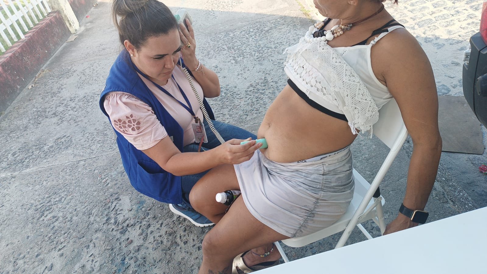 Consultório na Rua promove ações de cuidado e prevenção durante o Outubro Rosa