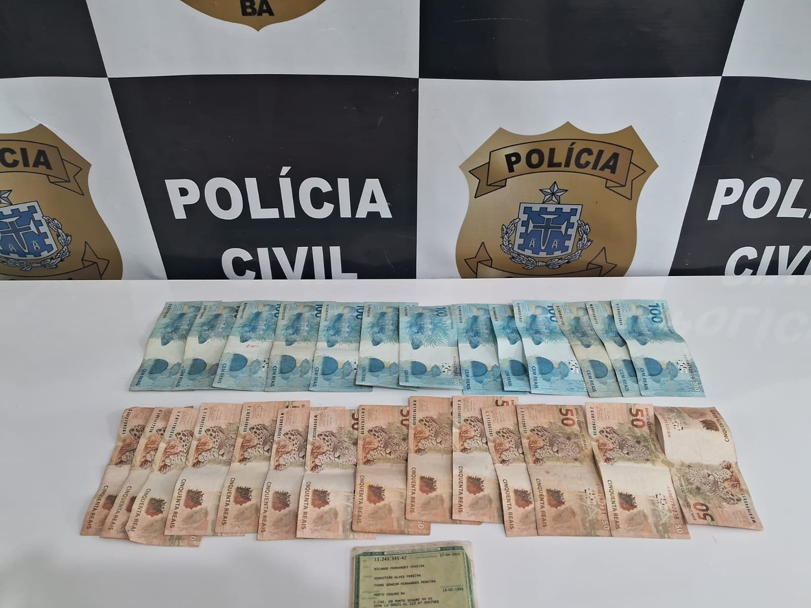 Polícia Civil prende gerente de hotel, em Porto Seguro
