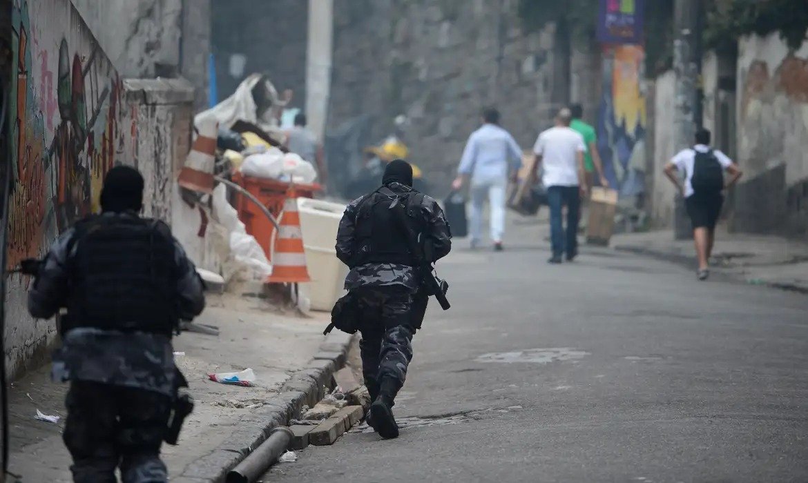 RJ: 87% dos moradores acreditam que Rio vive situação de guerra