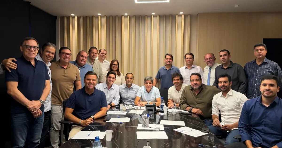 ACM Neto reúne deputados e lideranças e reforça alinhamento político para 2026