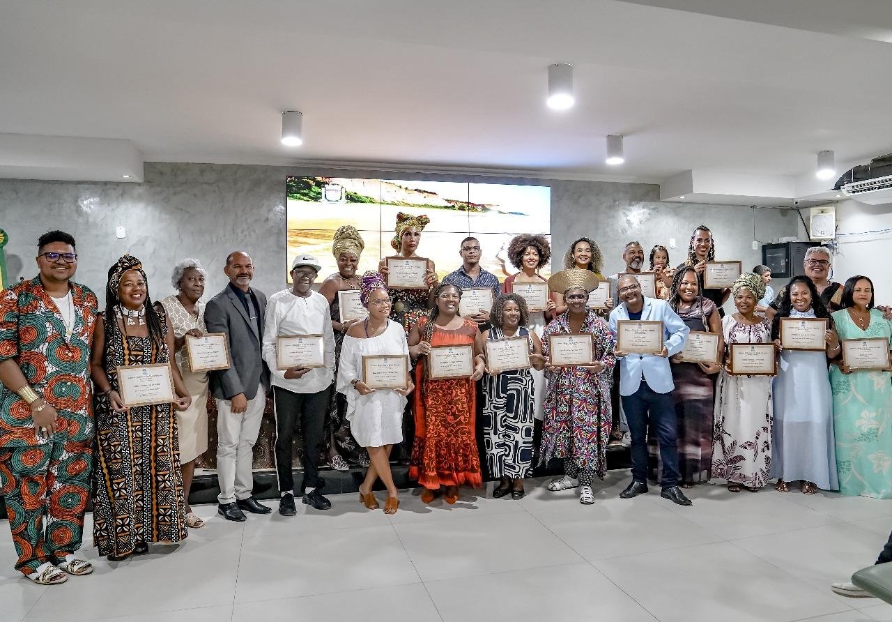 Porto Seguro homenageia personalidades que promovem a igualdade racial