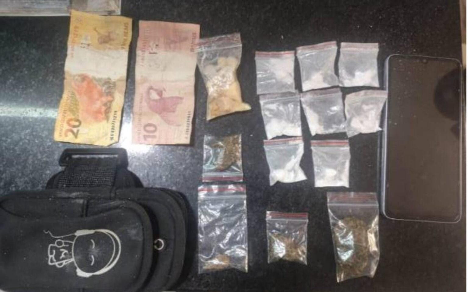 Policia Militar apreende menor com drogas em Eunápolis