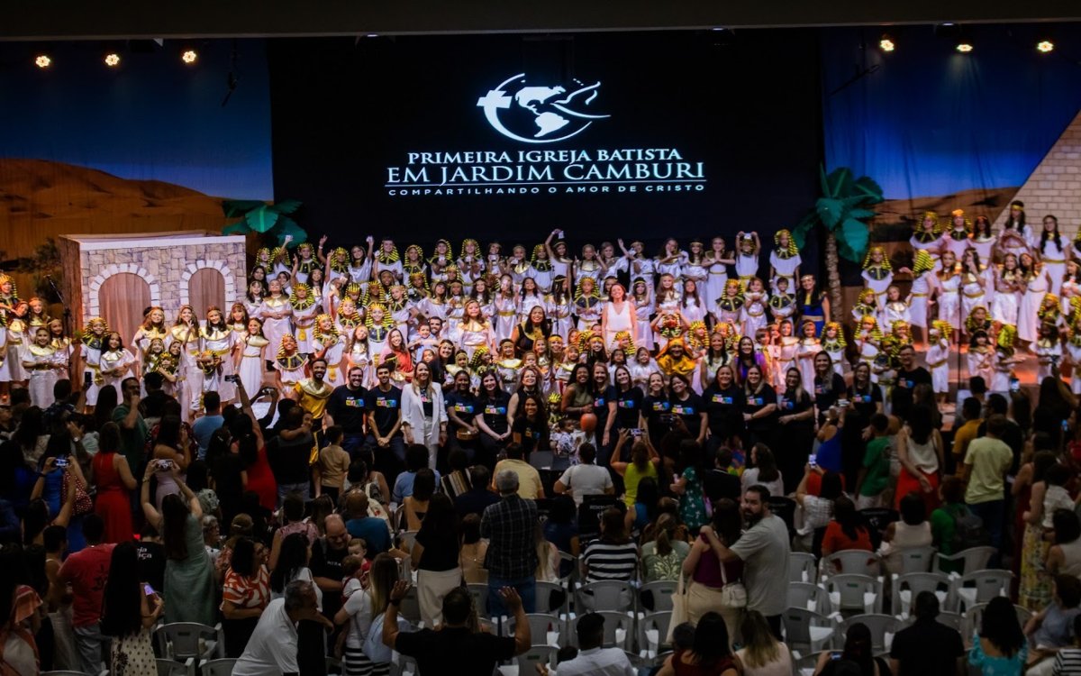 Cantata com mais de 130 crianças batistas celebra Natal em Vitória