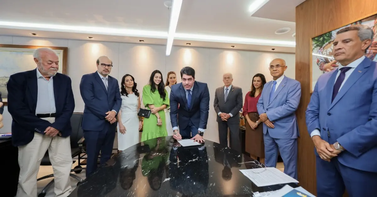 Otto Filho toma posse como conselheiro do TCE-BA em cerimônia nesta terça