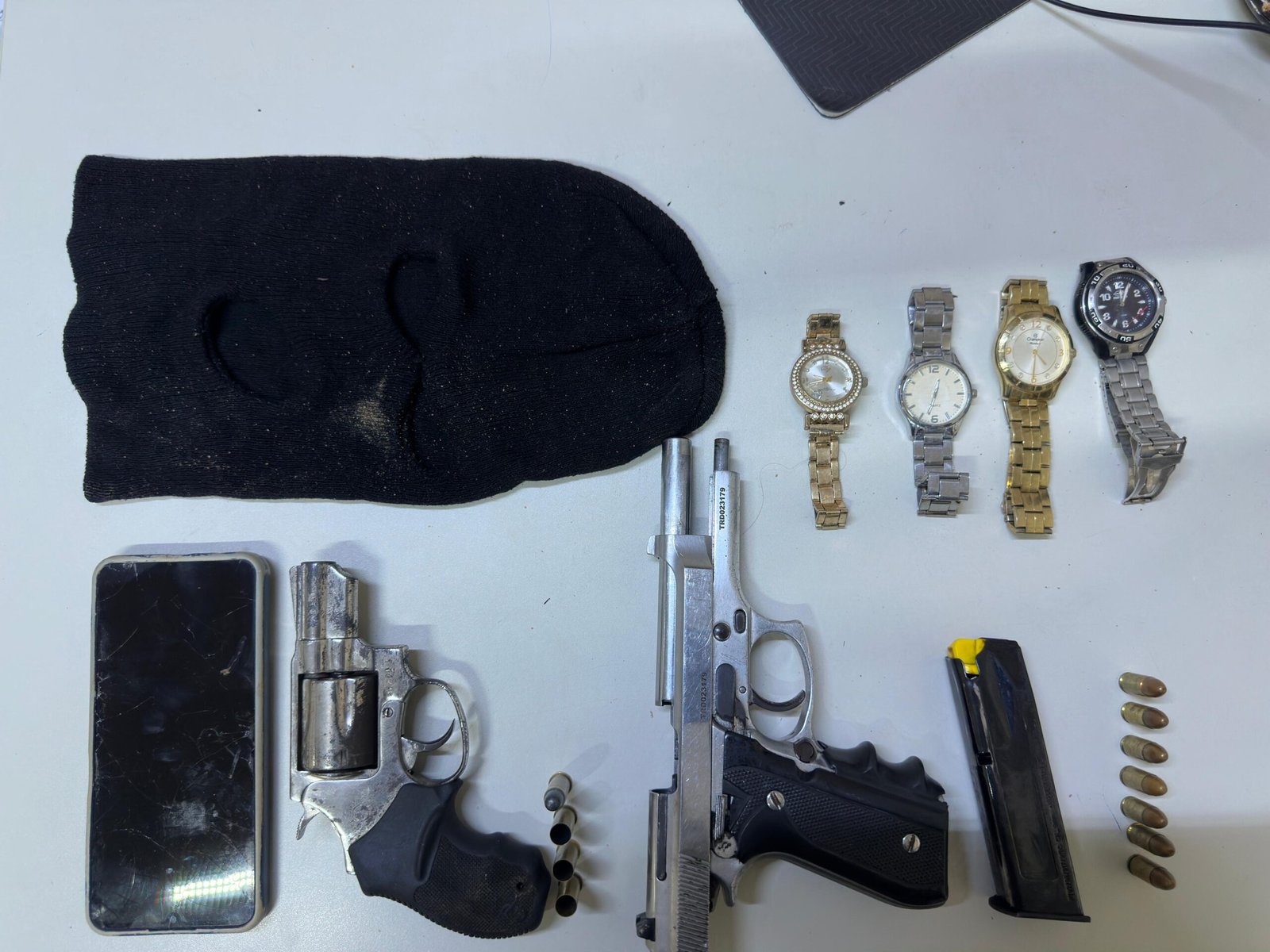 PMBA apreende duas armas de fogo em confronto, em Itabela-Bahia