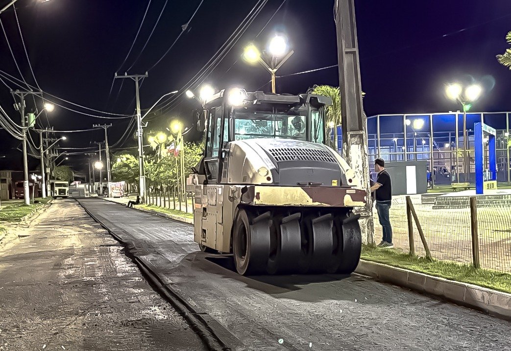Prefeitura realiza repavimentação asfáltica no entorno da Praça da Família