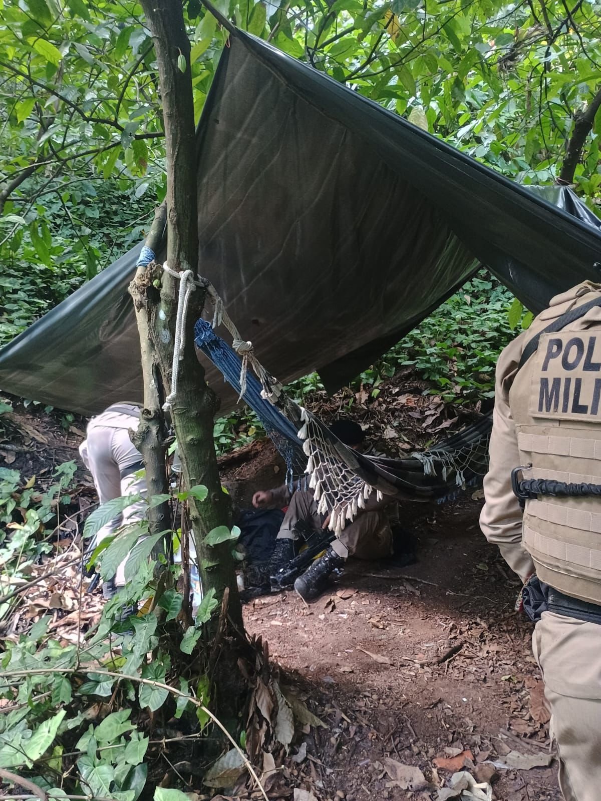 Policiais Militares salvar dois sequestrados, em Porto Seguro-Bahia