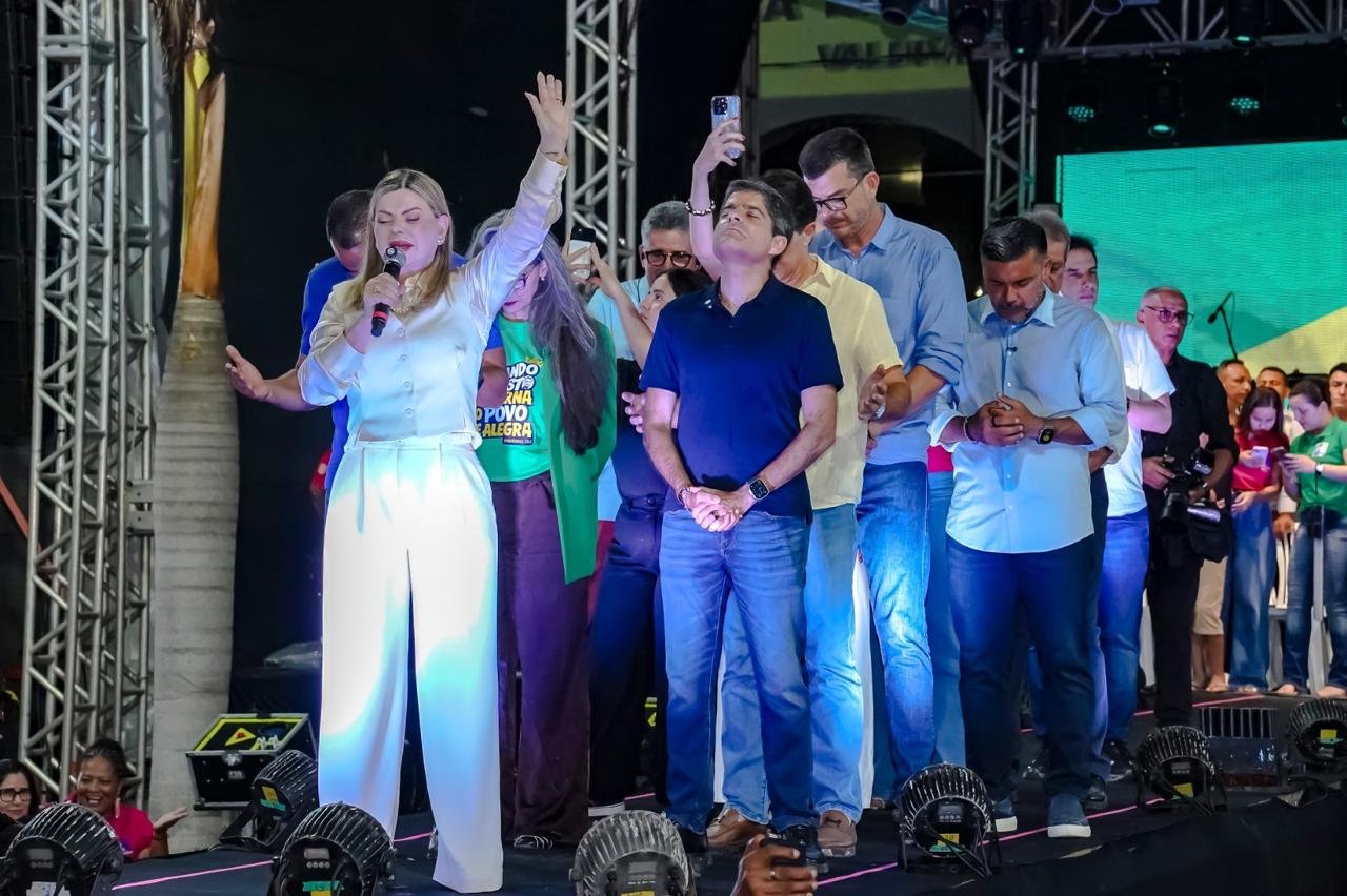 Com a presença de grandes lideranças políticas, Porto Seguro vive dia histórico, inagurando nova Praça ACM e primeira etapa da Rua Pero Vaz de Caminha