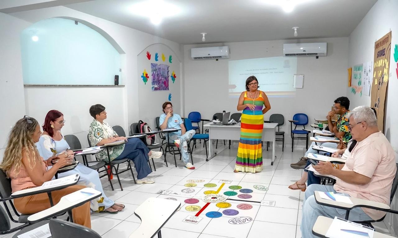 Porto Seguro realiza primeira reunião do Grupo de Trabalho de Saúde LGBT