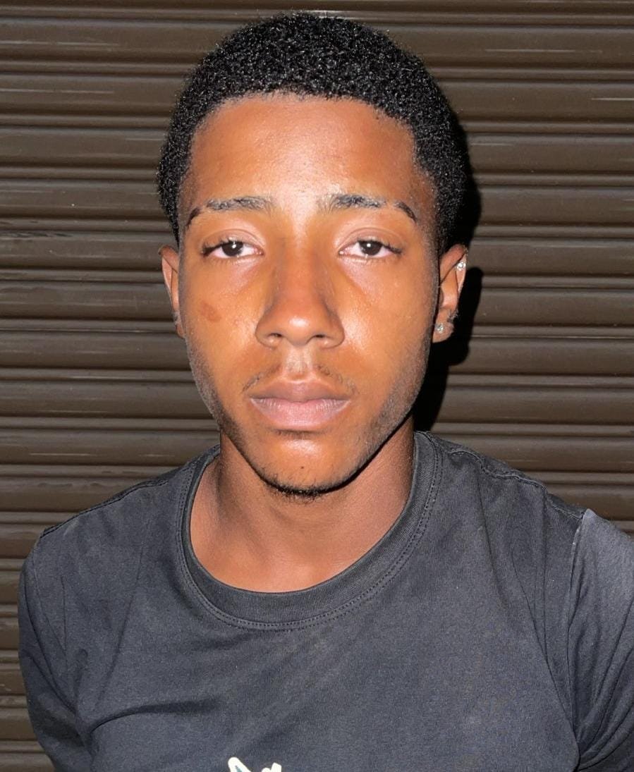 Ação conjunta da Polícia Civil e Militar apreende armas e drogas após confronto em Eunápolis; integrante do tribunal do crime morre em confronto