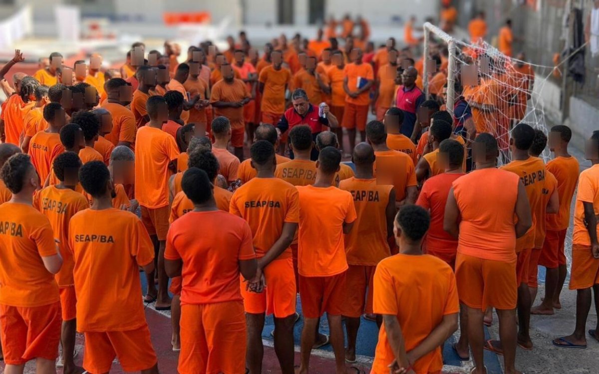 Igreja Universal ajuda mais de 16 mil presos na Bahia