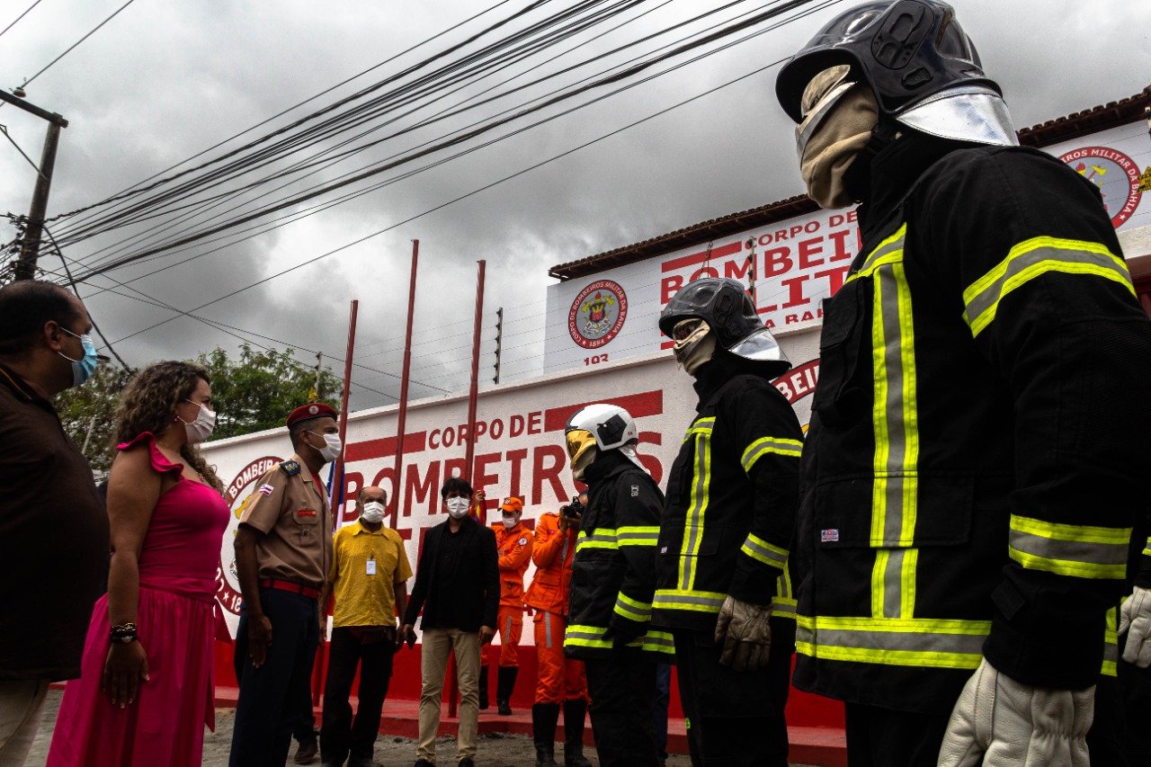 TBT: CORPO DE BOMBEIROS É INAUGURADO EM EUNÁPOLIS