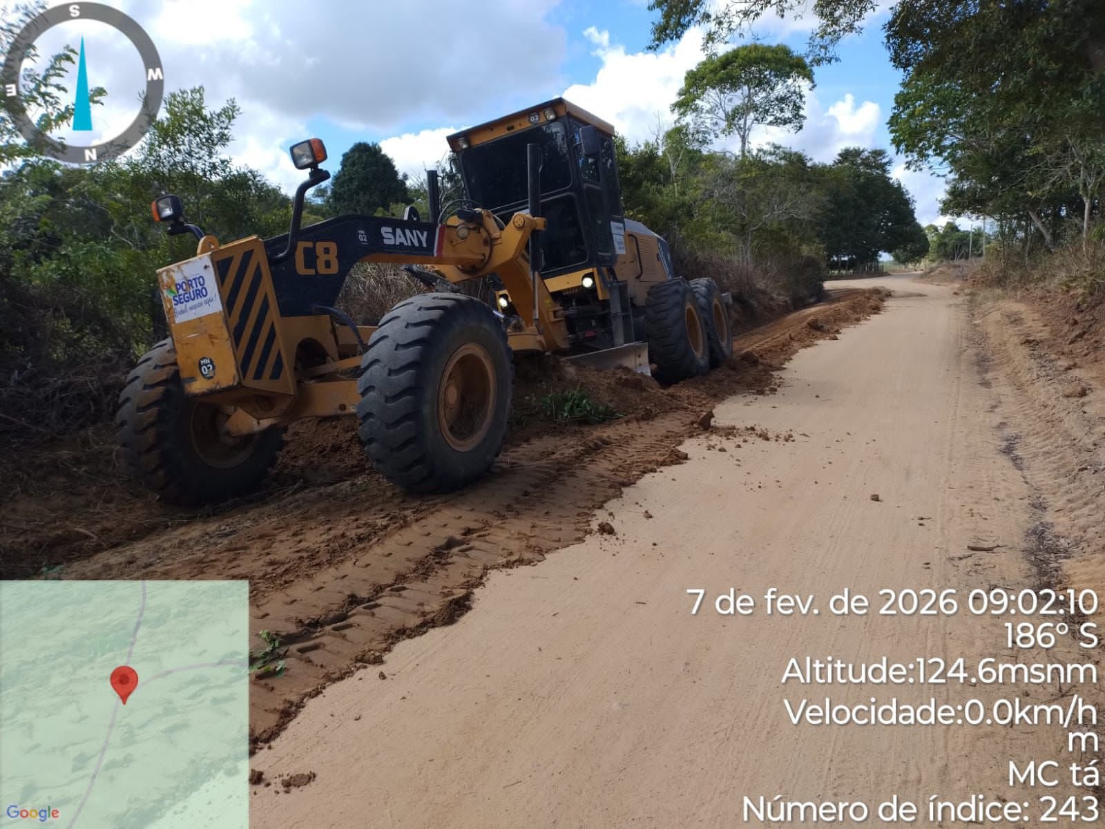 Estradas vicinais da região dos distritos de Vale Verde e Vera Cruz recebem manutenção