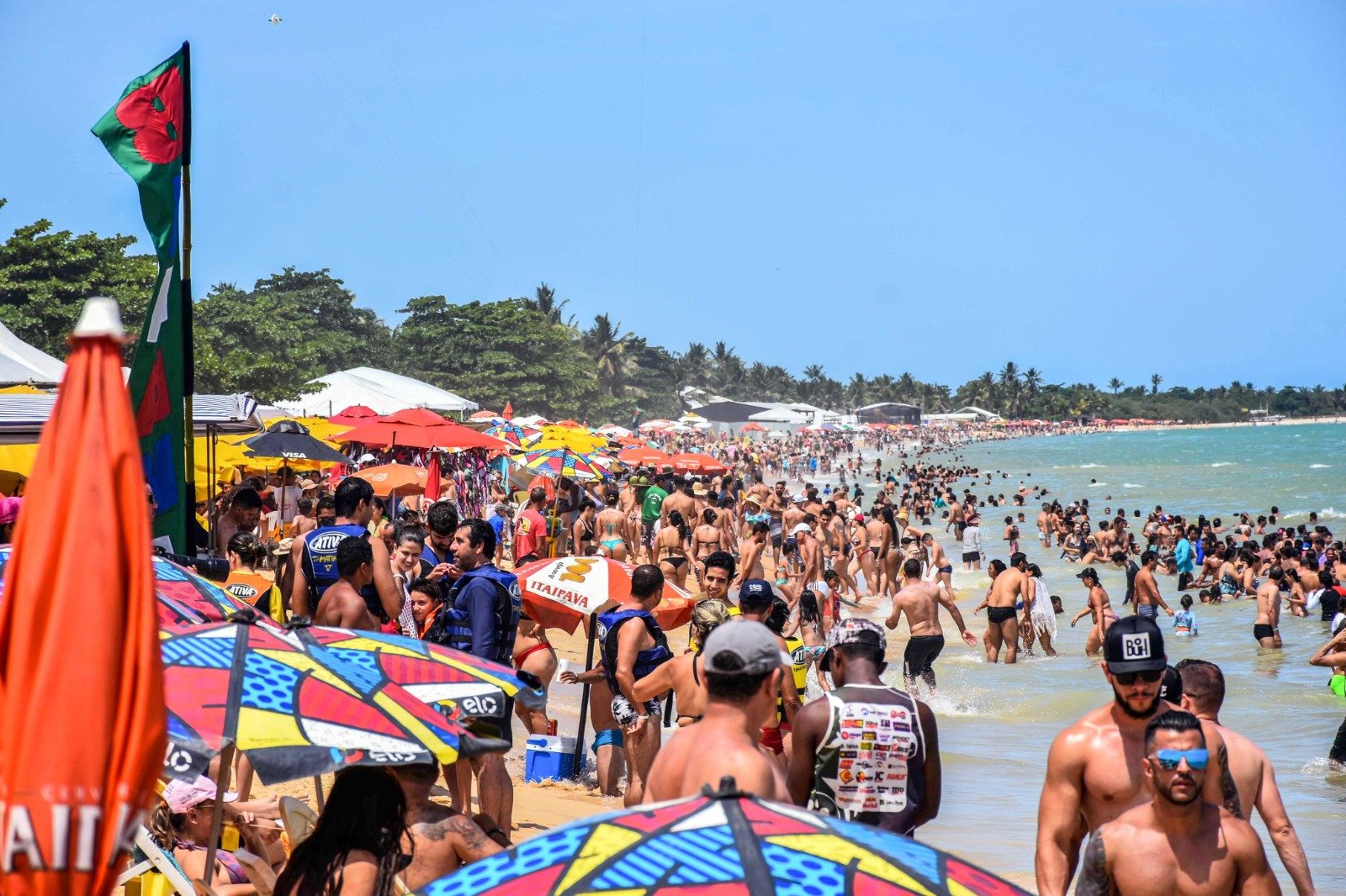 Porto Seguro estima mais de 250 mil turistas entre 7 e 22 de fevereiro no Carnaval 2026