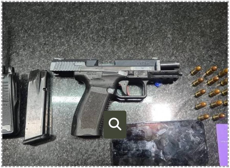 Polícia Militar apreende arma de fogo, rádio comunicador e drogas em Itabela