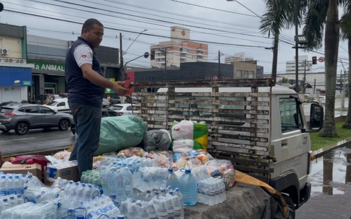 Igreja leva ajuda a vítimas das chuvas no litoral paulista