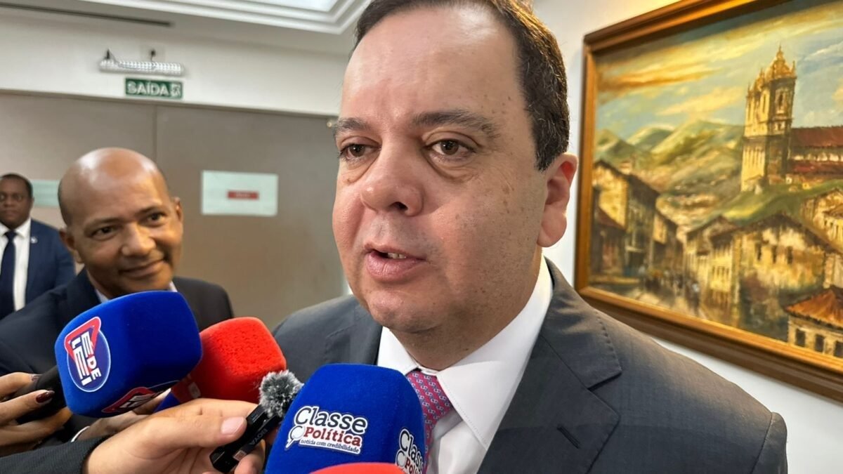 Jerônimo convida para vice Elmar Nascimento, a quem é oferecida também liderança de Lula no Congresso