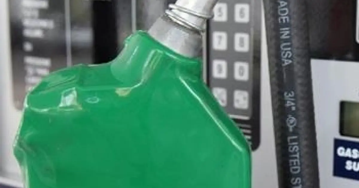 Preço de litro da gasolina bate em R$ 7,75 em Porto Seguro