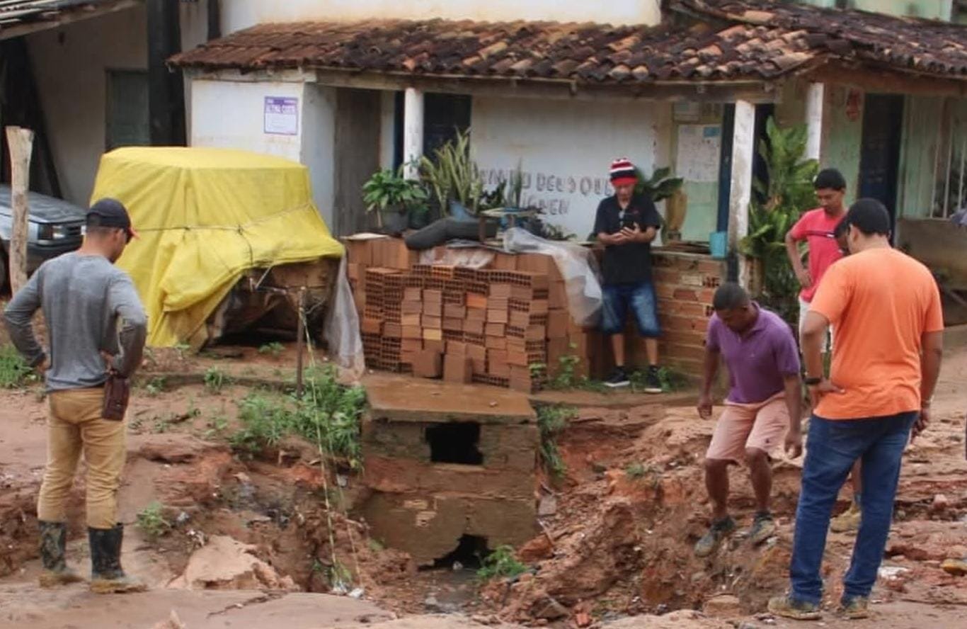 Temporal Provoca Desabamento em Guaratinga-Bahia