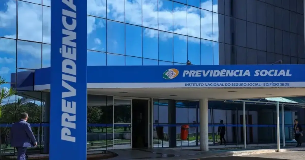 Governo demite presidente do INSS por desgaste com fila de espera e nomeia servidora de carreira