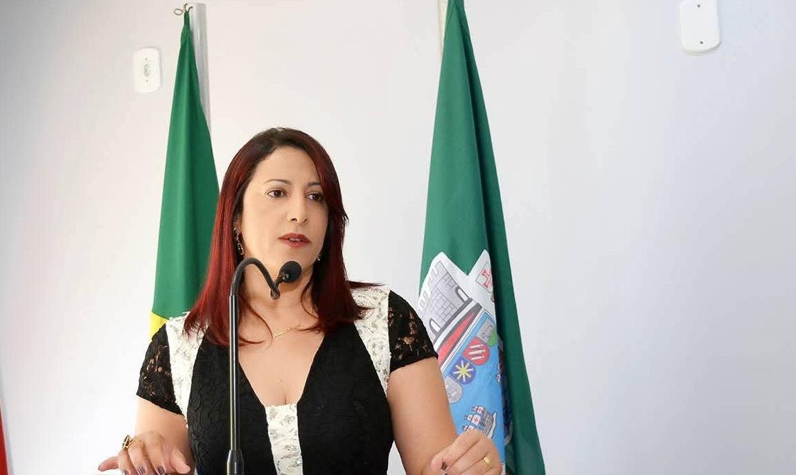 Deputada estadual Cláudia Oliveira tem grande rejeição popular nas redes sociais