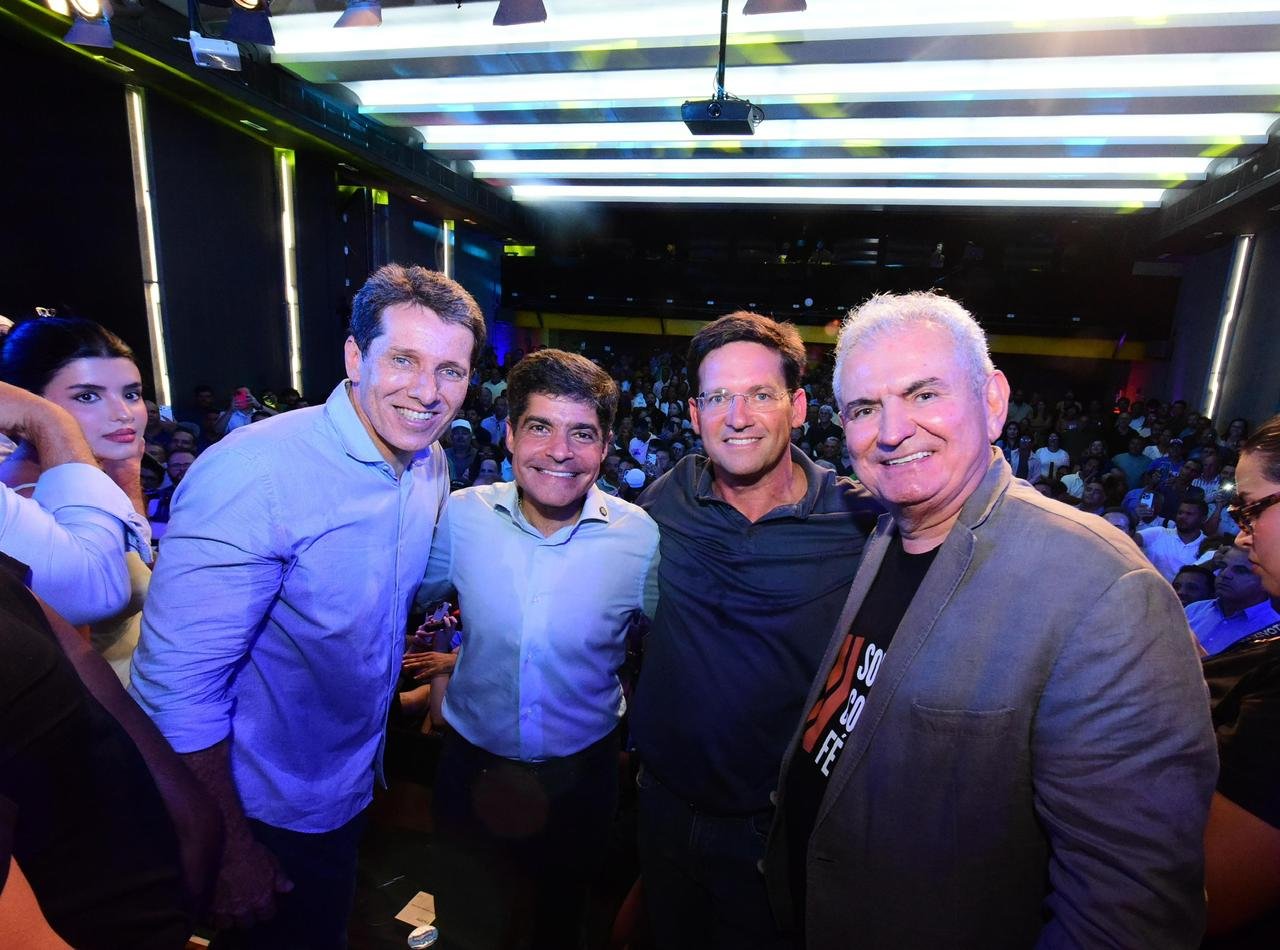 Após confirmar chapa, ACM Neto lidera pesquisa com quase 20 pontos de vantagem