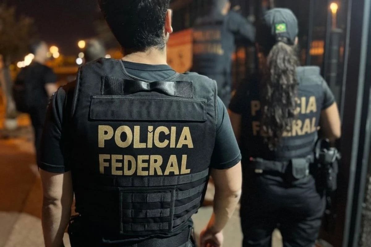 PF nas ruas contra 3 entidades suspeitas do roubo no INSS