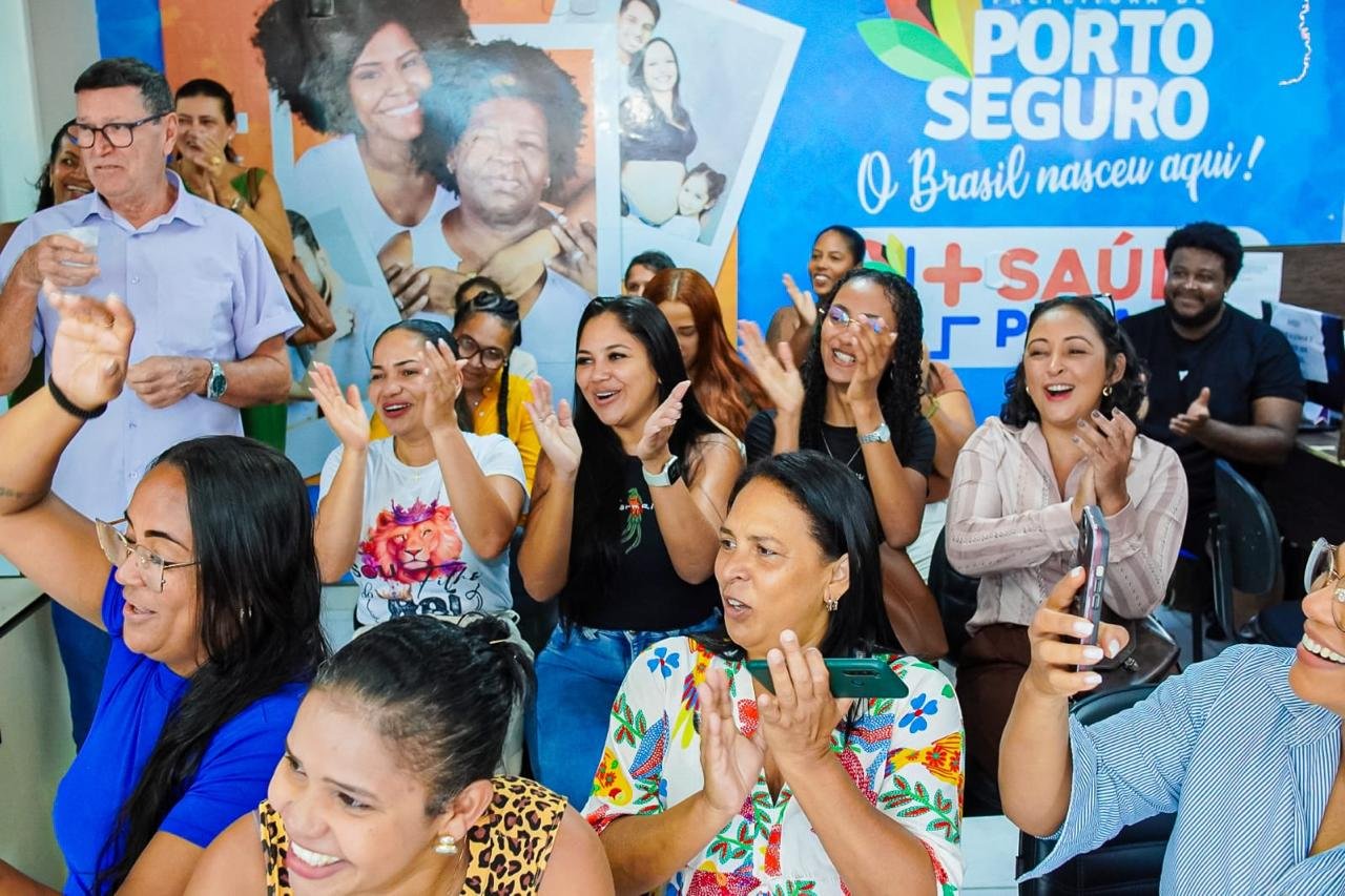 Paciente celebra etapa concluída no tratamento contra o câncer de mama em Porto Seguro