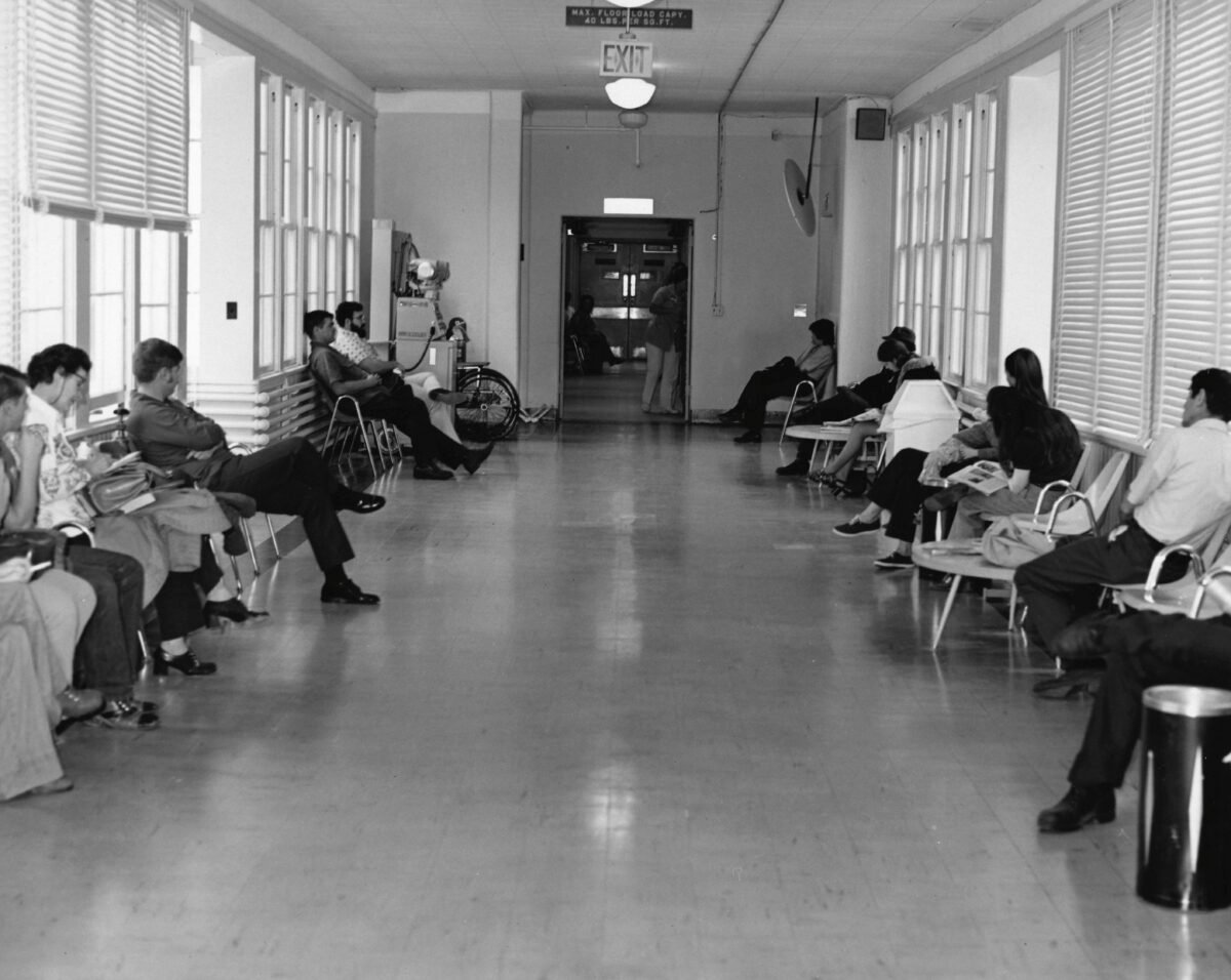 Contratos milionários na saúde contrastam com reclamações de pacientes do SUS em Eunápolis