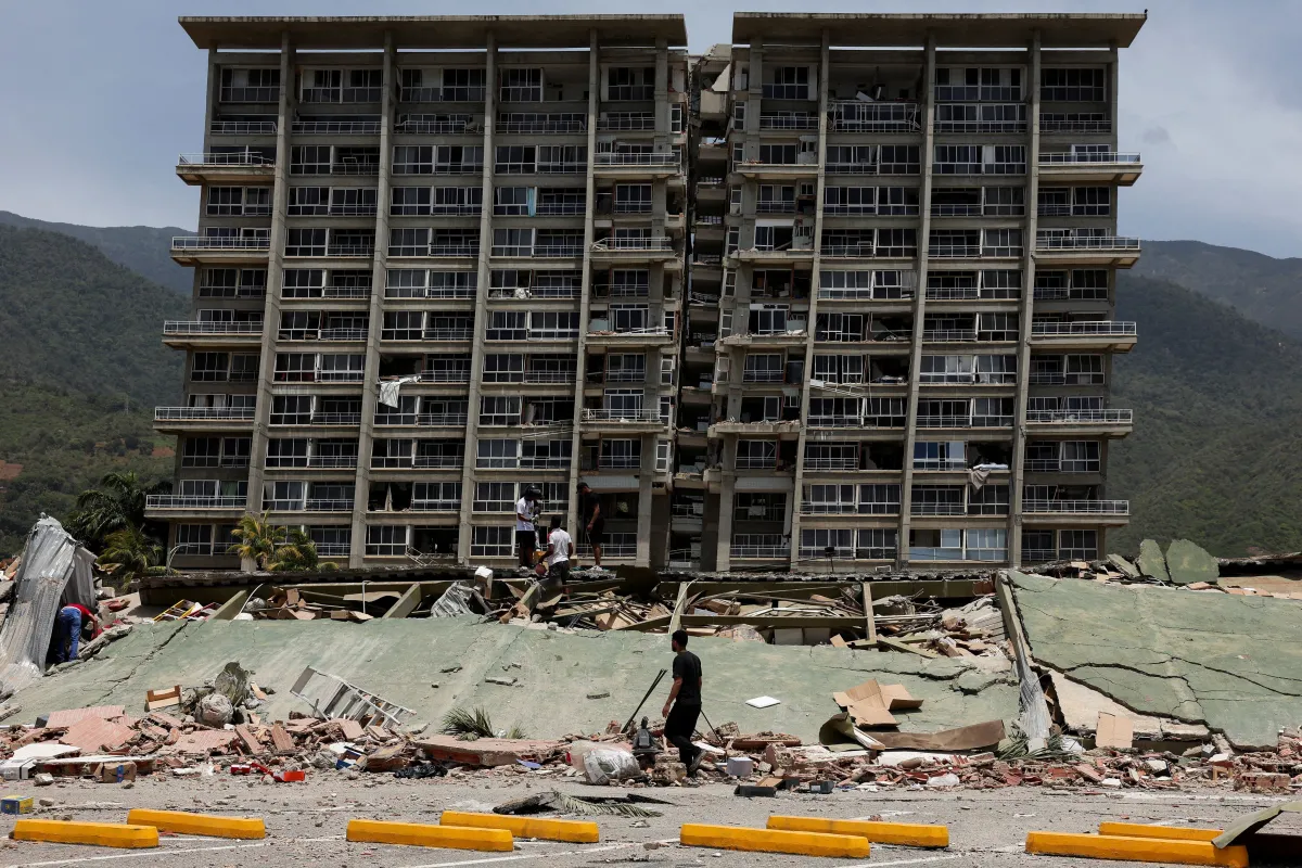 Sobe para 1.450 o número mortos em terremotos na Venezuela