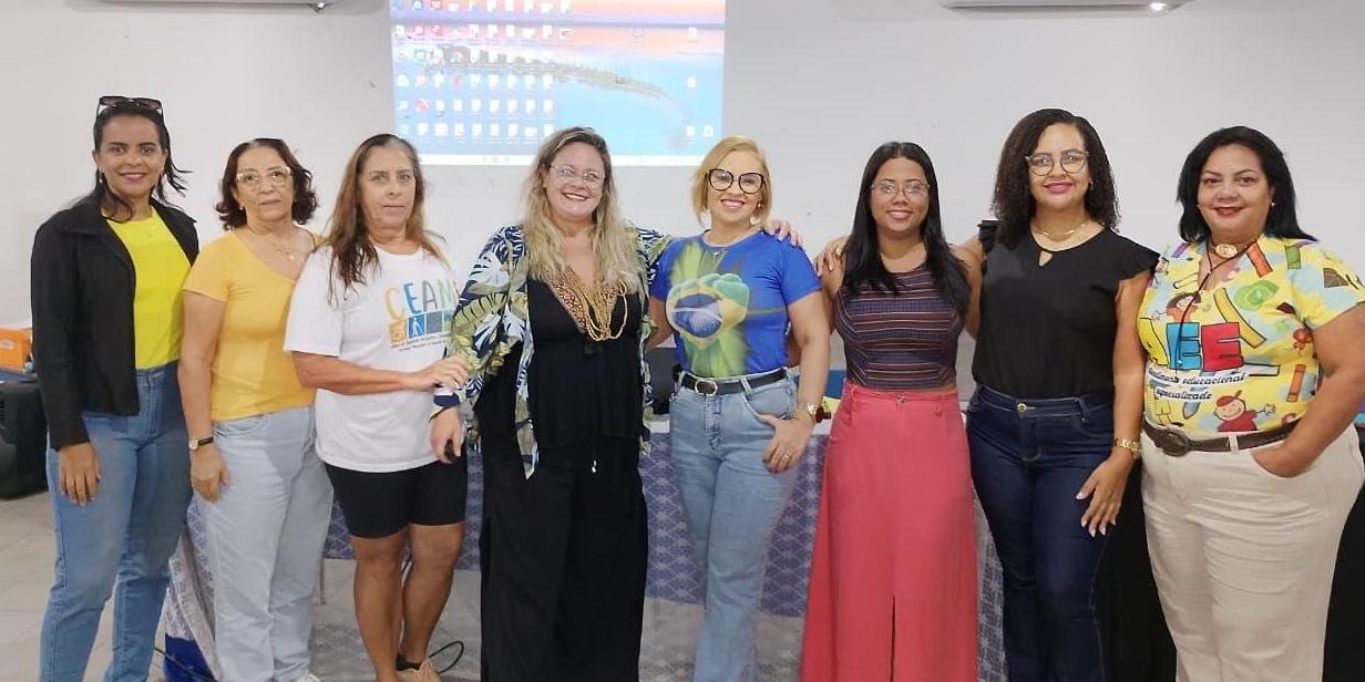 Cuidadores de Porto Seguro são capacitados para atendimento nas escolas