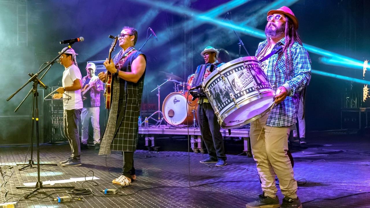 Segunda noite do São João de Porto Seguro esquenta o público com muito forró raíz e clima de romance