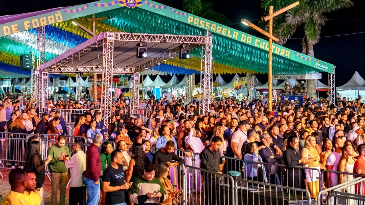 São João à Beira-Mar leva grande público à Passarela da Cultura em Porto Seguro