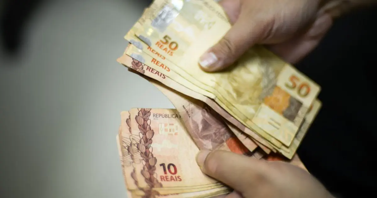 Gastos previstos com juros da dívida aumentam na gestão Jerônimo e chegam a R$ 1,9 bilhão, maior patamar da história