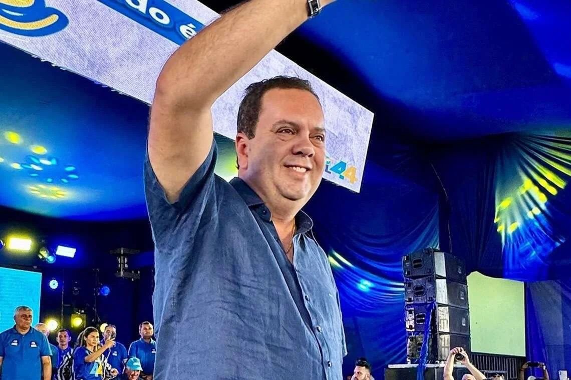 Eunápolis: Elmar destaca R$ 36 milhões em investimentos, cobra atenção ao extremo sul e defende alternância de poder na Bahia