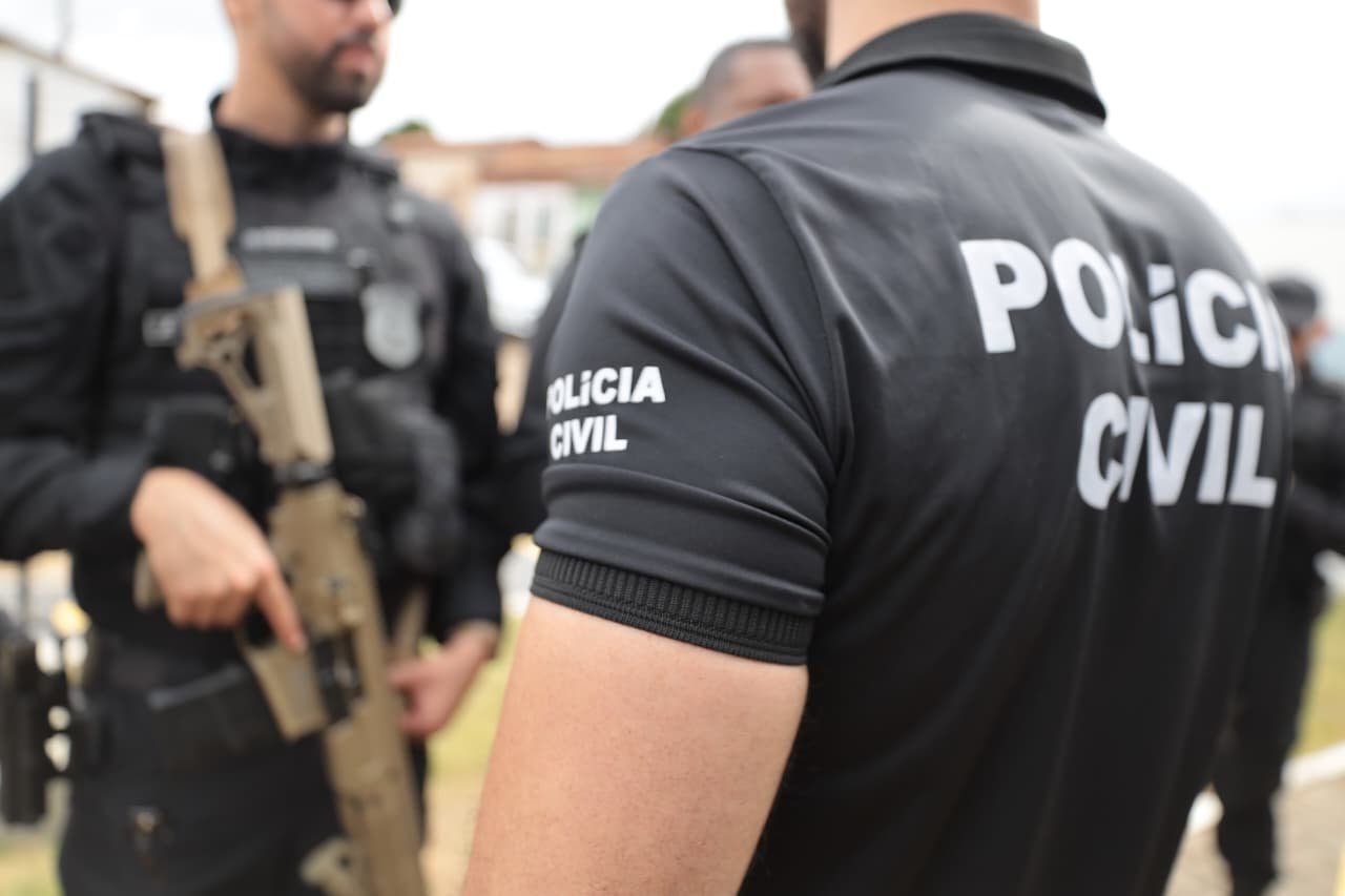 Homem é preso após ameaçar companheira com um canivete em Itapetinga