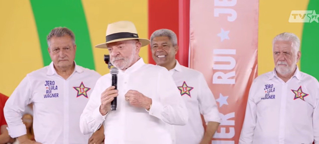 Lula afronta legislação e pede votos na Bahia