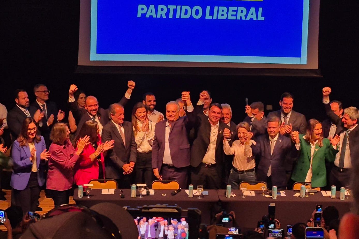 Flávio oficializa o alagoano Alfredo Gaspar como vice na disputa ao Planalto