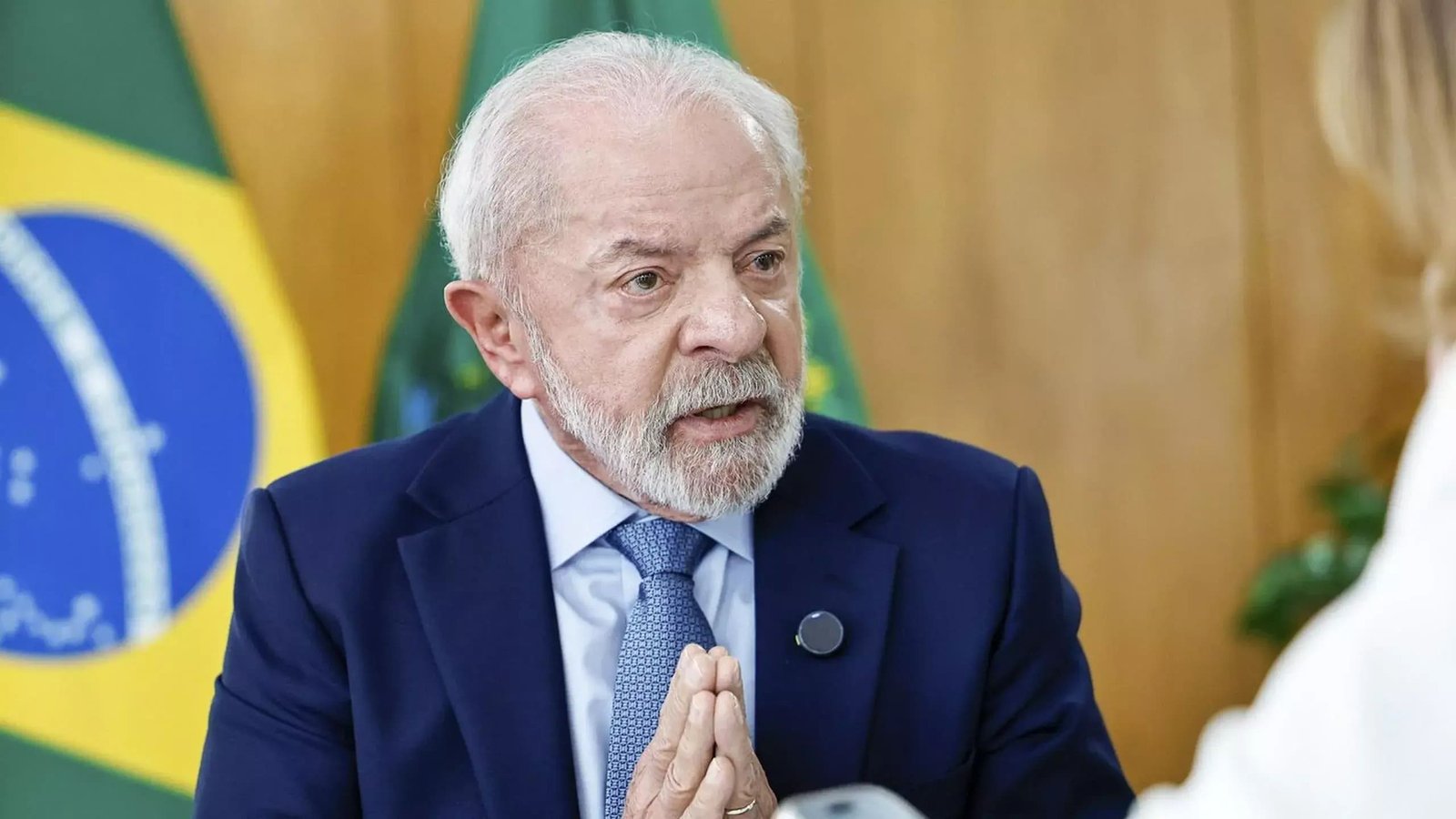 Meia/Ideia: Reprovação ao governo Lula chega a 49%