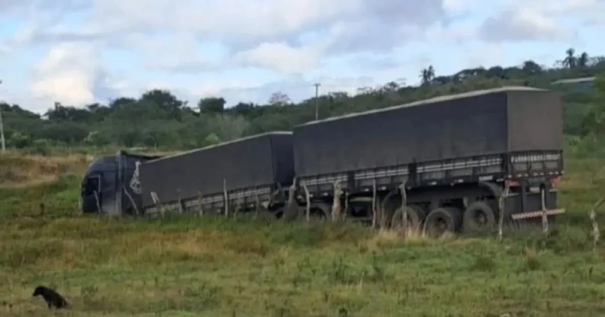 Motorista é rendido, agredido e mantido refém durante roubo de caminhão na Bahia