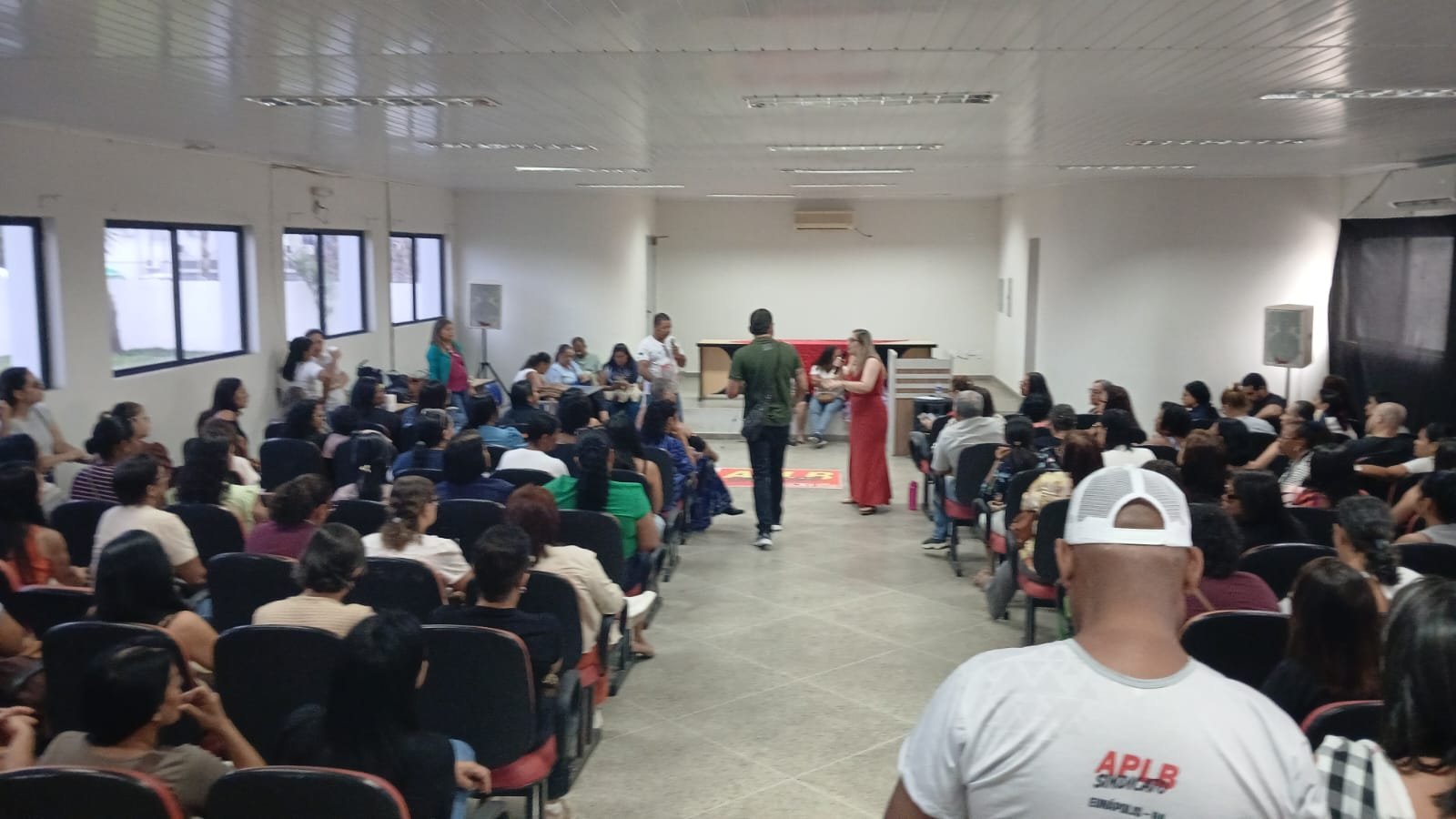 PROFESORES DE EUNÁPOLIS CONVOCAM ASSEMBLEIA PARA DECIDIR RUMOS DA CATEGORIA APÓS RESPOSTA DO GOVERNO