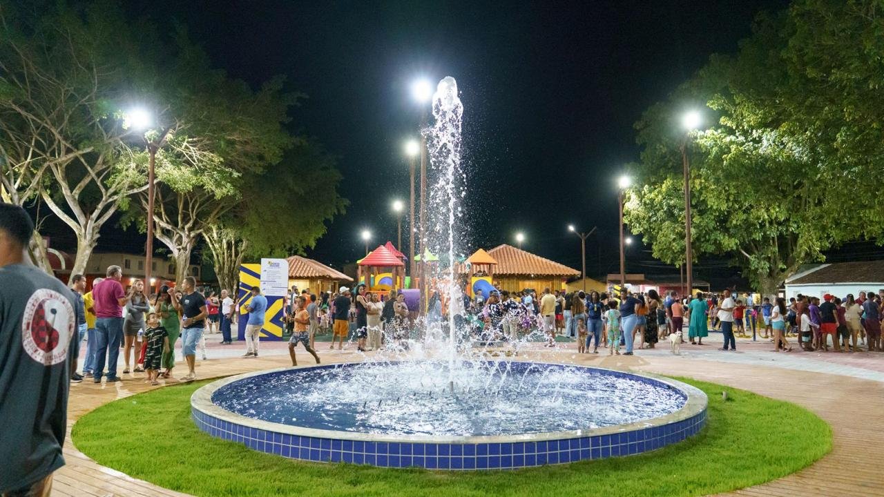 Praça de Vera Cruz é inaugurada com grande festa da comunidade, em Porto Seguro