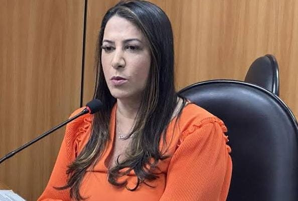 TRE-BA MANDA RETIRAR PROPAGANDA DA CAMPANHA DE CLÁUDIA OLIVEIRA E APONTA IRREGULARIDADES EM EUNÁPOLIS